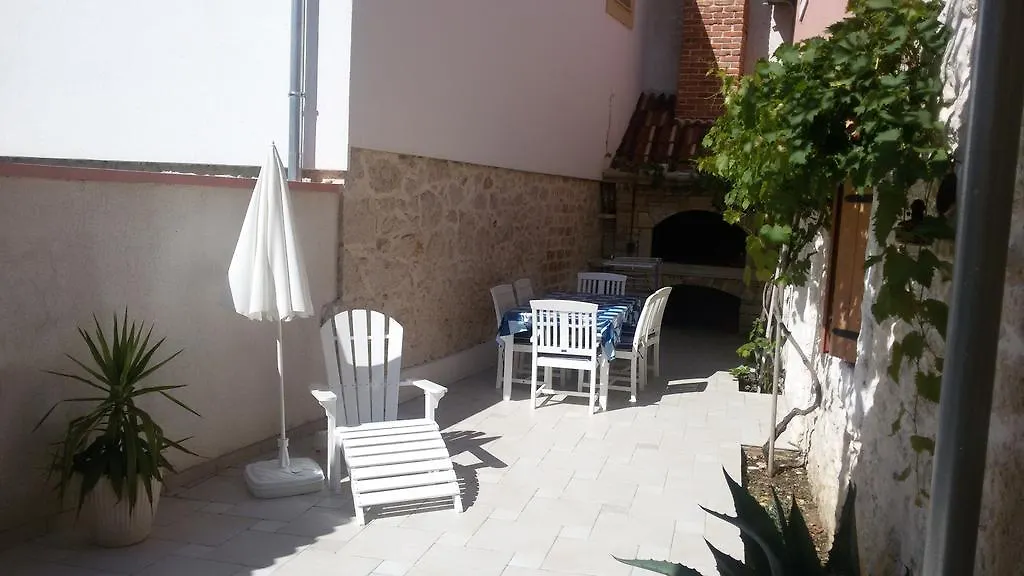 Apartment Elda Petrčane